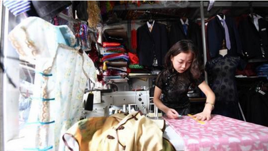 兰大学子创业推“订单旗袍” 逐梦路上分享传统文化